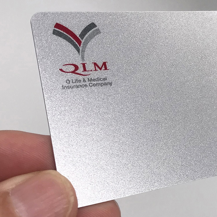 Custom UV spot membership card with shinning surface view 3